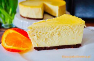 Sernik z pomarańczą – odkryj cytrusową eksplozję smaku w prostym przepisie krok po kroku