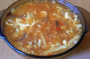 Zupa pekińska jak w restauracji – odkryj profesjonalny przepis, który zachwyci Twoich gości