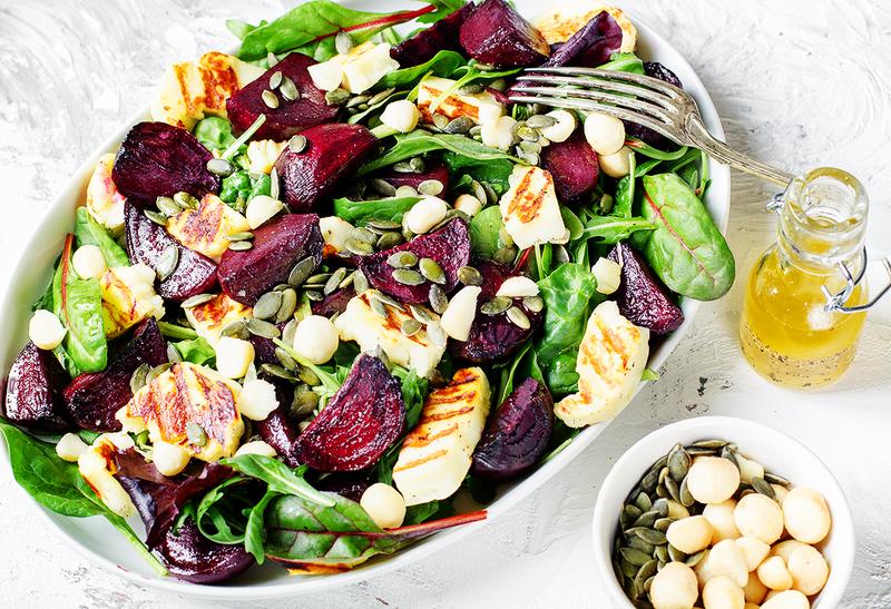 Sałatka z buraków i kozim serem