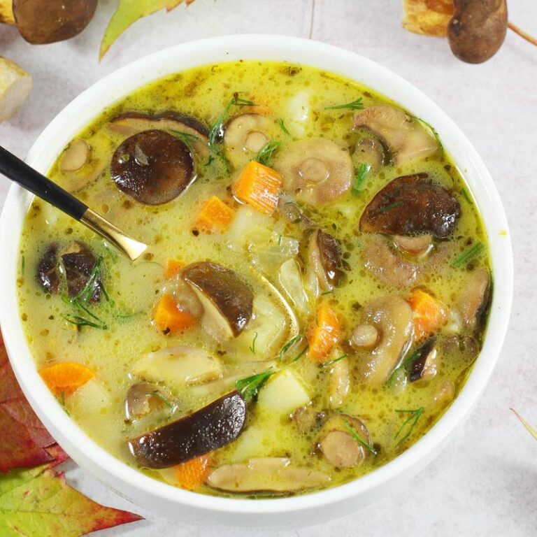 Co dodać do zupy grzybowej? Odkryj sprawdzone przepisy i tajemnice smaku!