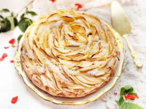 Odkryj włoskie ciasta jabłkowe: trzy przepisy, które oczarują Twoje podniebienie