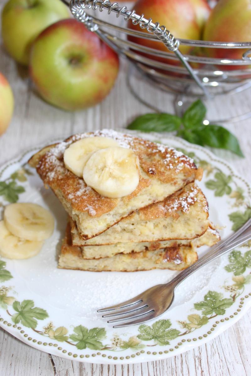 Zdrowe śniadanie z bananem i owsianką