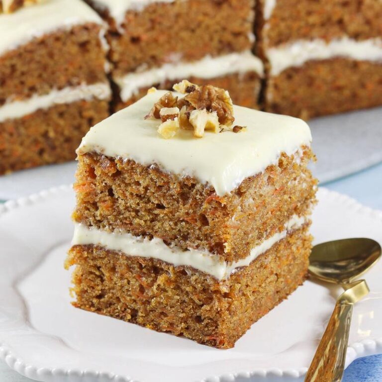 Naturalna słodycz na talerzu: Odkryj ciasto marchewkowe z miodem!